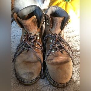 Candies vintage boots size 6
